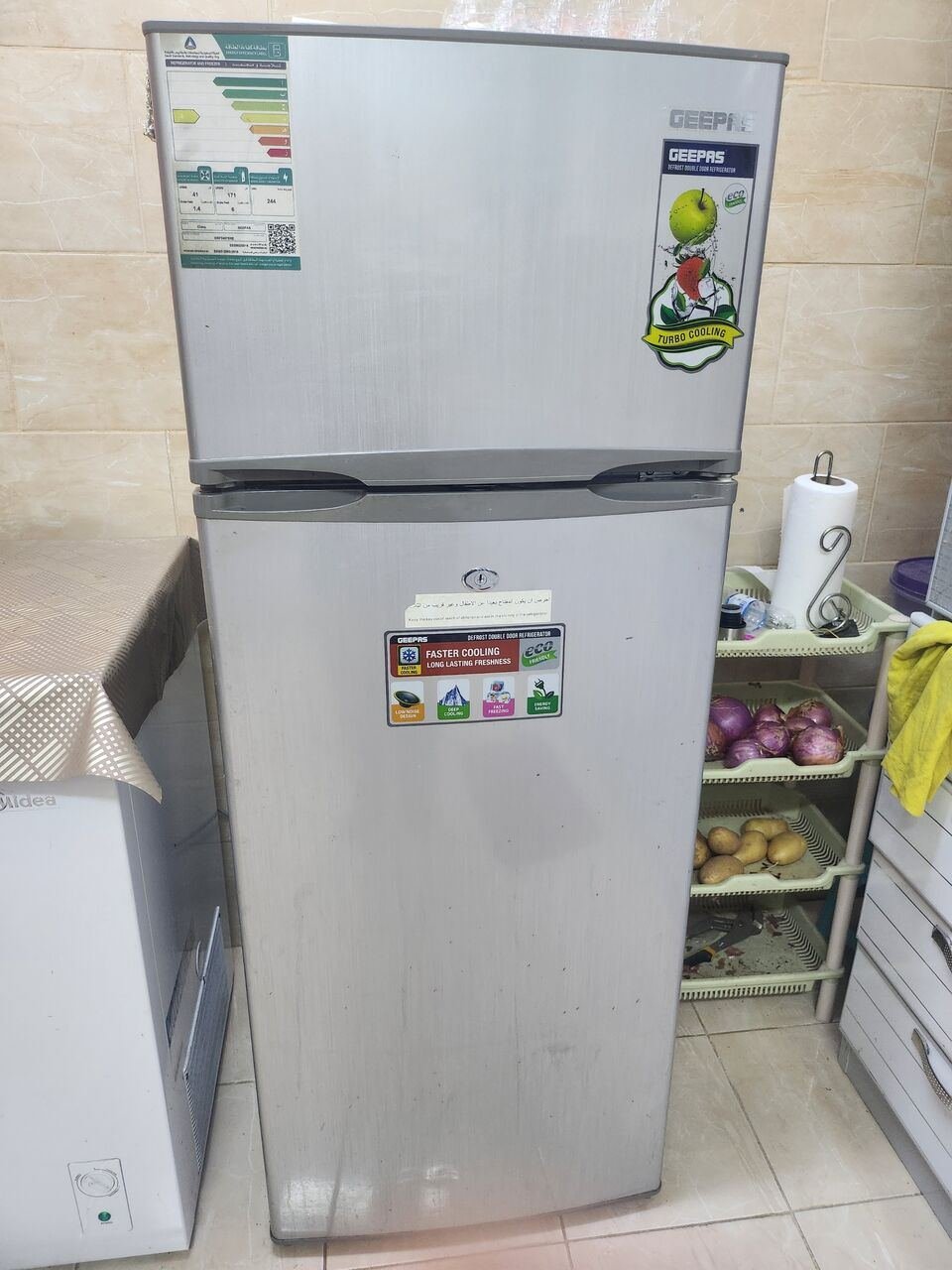 SAR 600, Refrigerator 41ltra Geepas