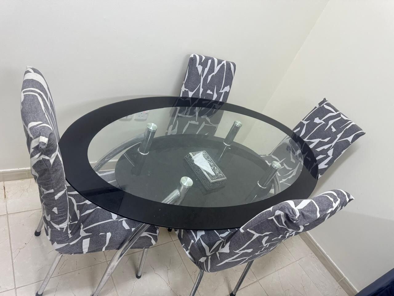 SAR 500, Glass Dining Table With 4 Chairs