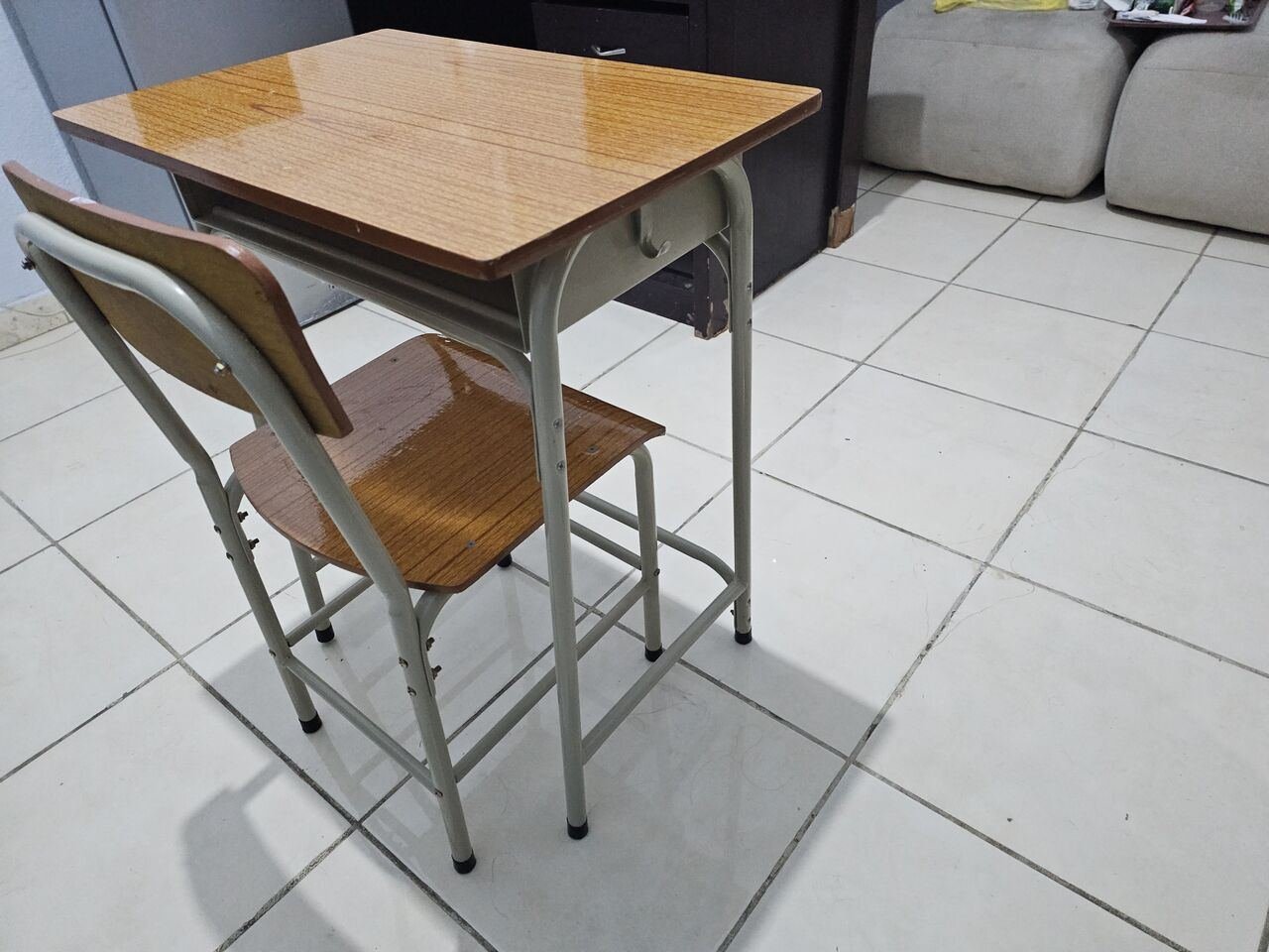SAR 150, Study Table With Chair