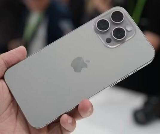 SAR 2600, I Phone 15 Pro Max