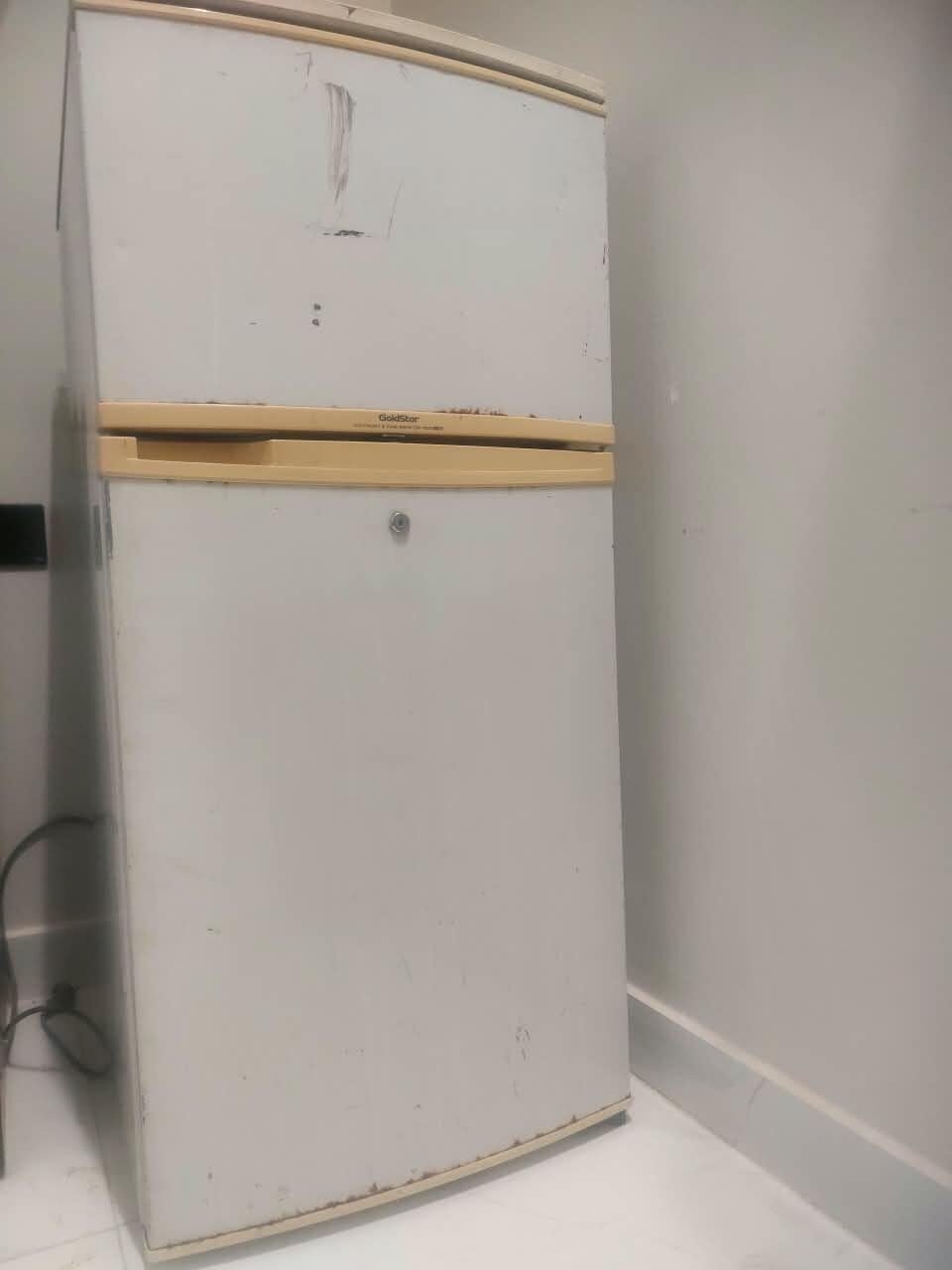 SAR 300, Double Door Refrigerator /Fridge For Just SR 300 At Mushrefa Jeddah