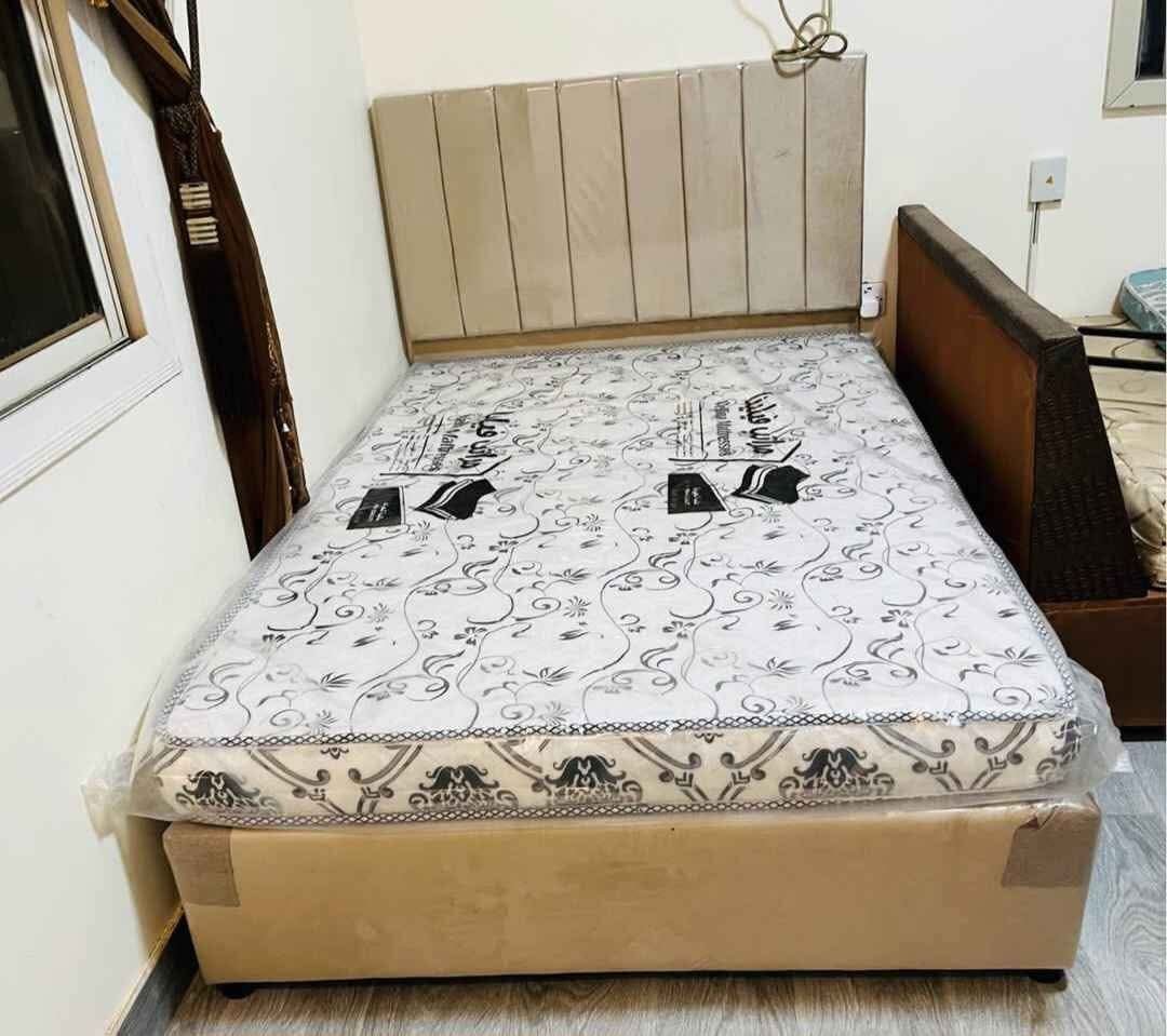SAR 1, Brand New Stylish And Classic Bedroom Furniture Set