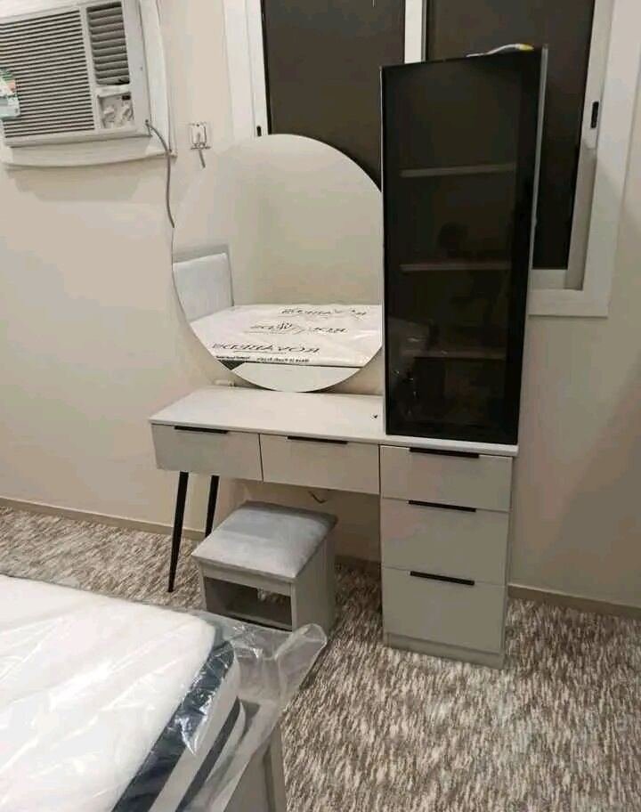 SAR 1, New Stylish And Classic Dressing Table Available