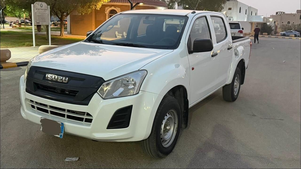 SAR 58000, Isuzu D-MAX, 2023, Manual, 140000 KM,
