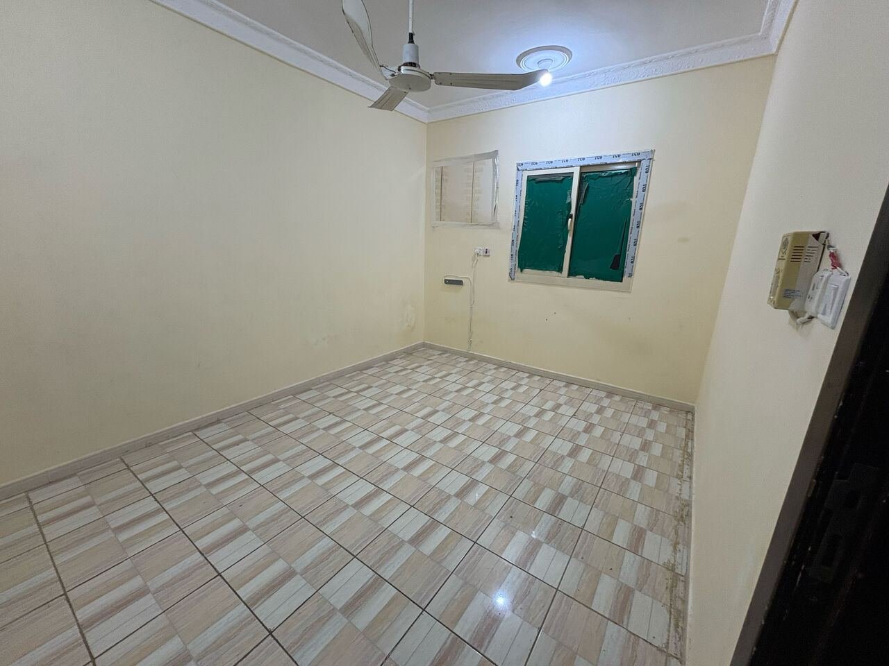 SAR 1200/year, Room For Rent