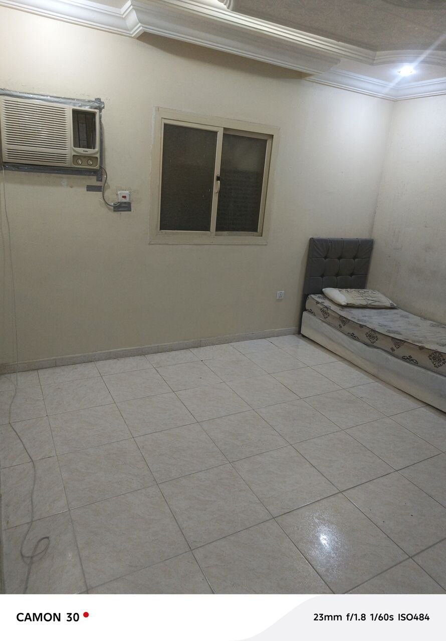 SAR 750/month, Room For Rent