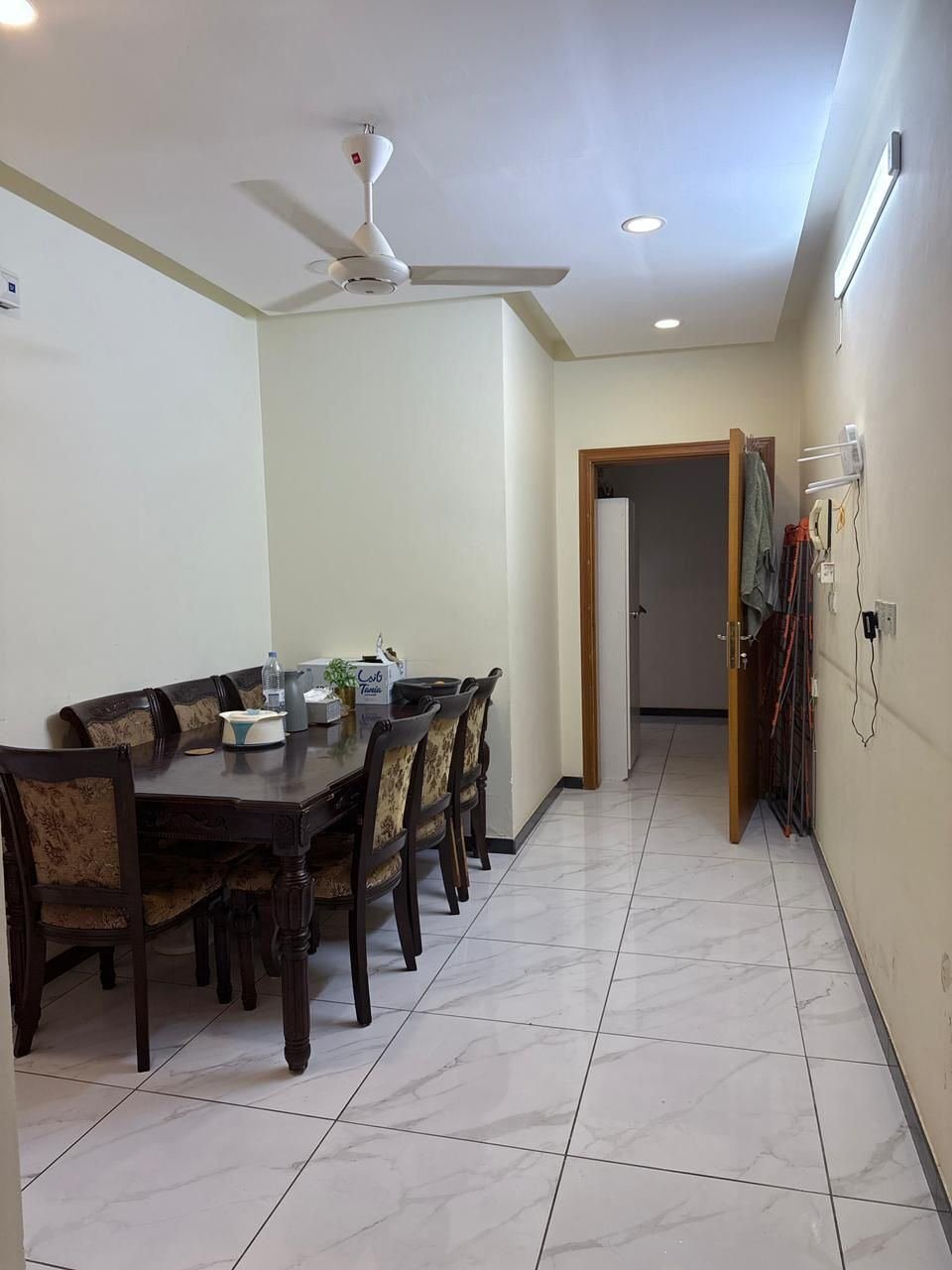 SAR 1250/month, Neat & Clean Furnished Room For Executive Bachelor (Available Immediately)