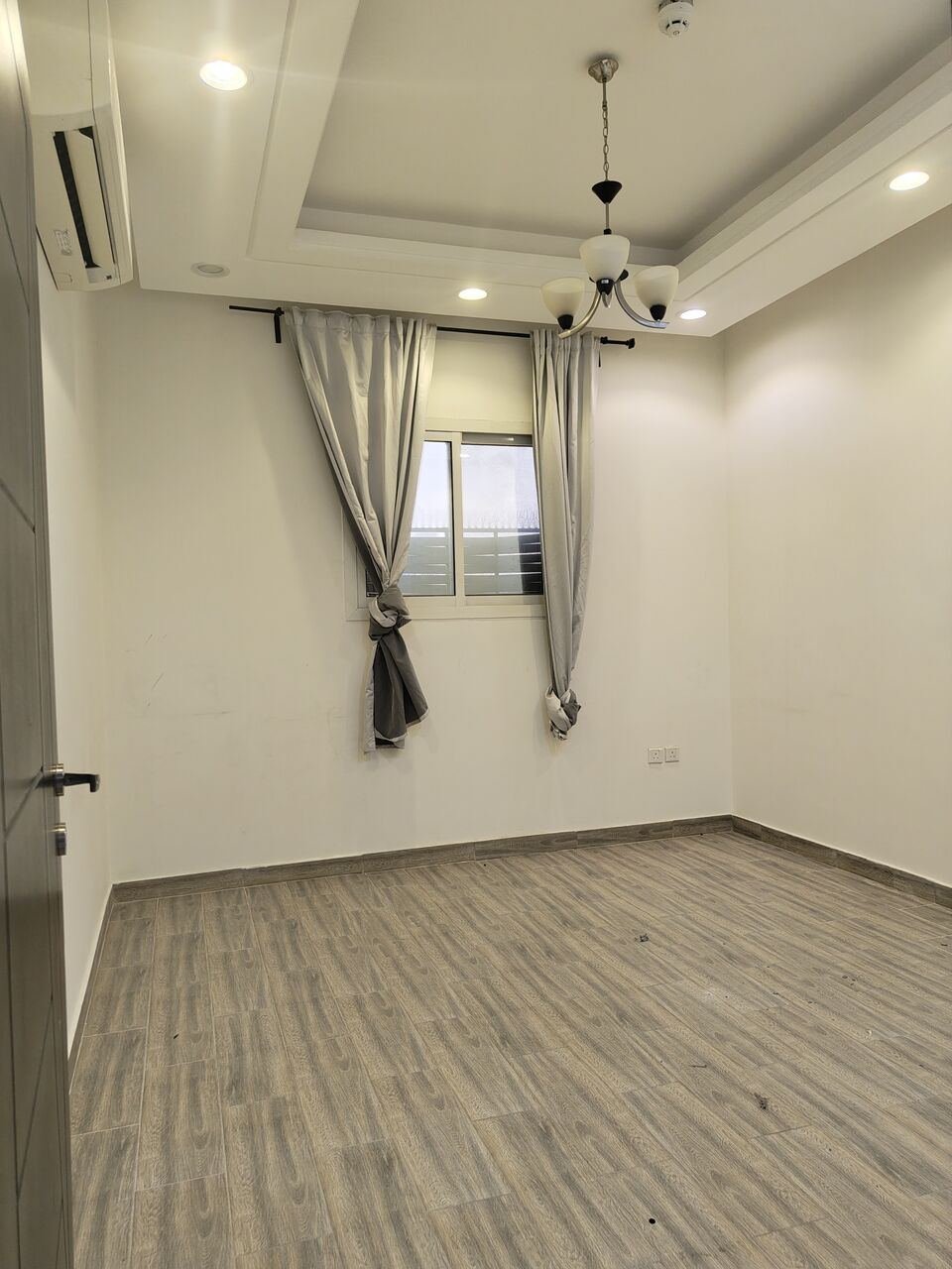 SAR 50000/year, 3 BR, 3BHK Family Apartment Available In Al Malaz Near IISR