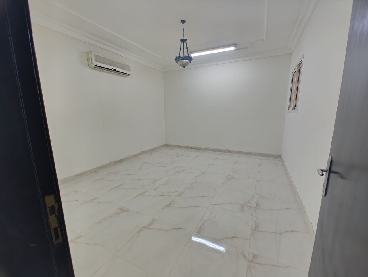 SAR 48000/year, 3 BR, 3BHK Family Apartment Available In Al Malaz Al Alia School
