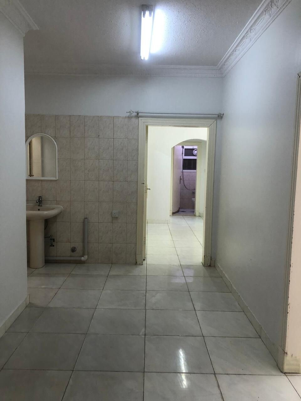 SAR 35000/year, 3 BR, Family Apartment 2nd Floor With Taris Open Space Large Rooms And Well Maintian