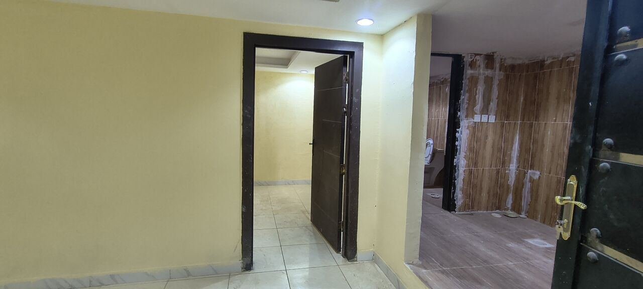 SAR 23000/year, 1 BR, 1BHK Family Apartment Available In Al Malaz Near Indian School