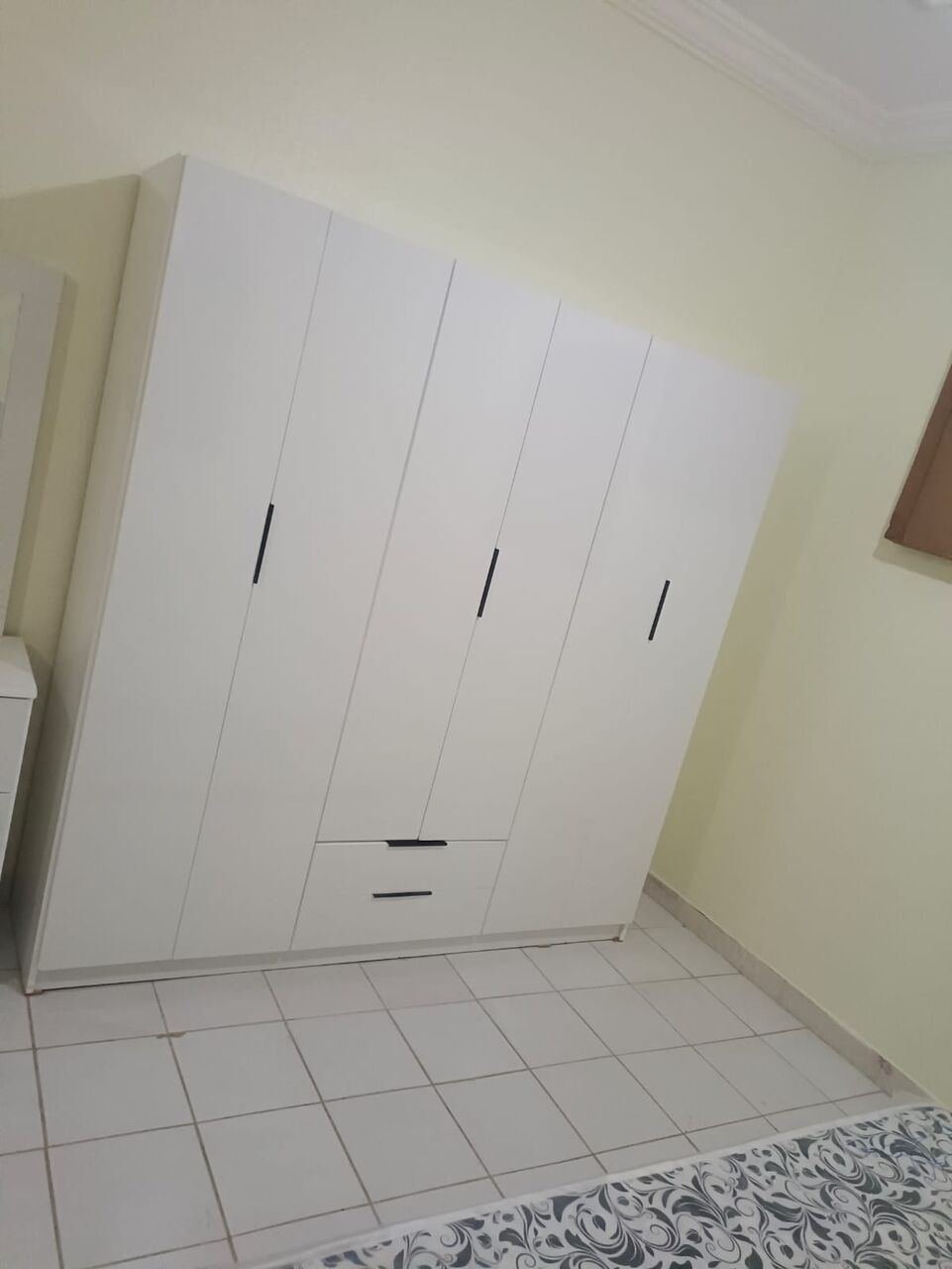 SAR 1, New Classic Wardrobe's Available At Affordable Price