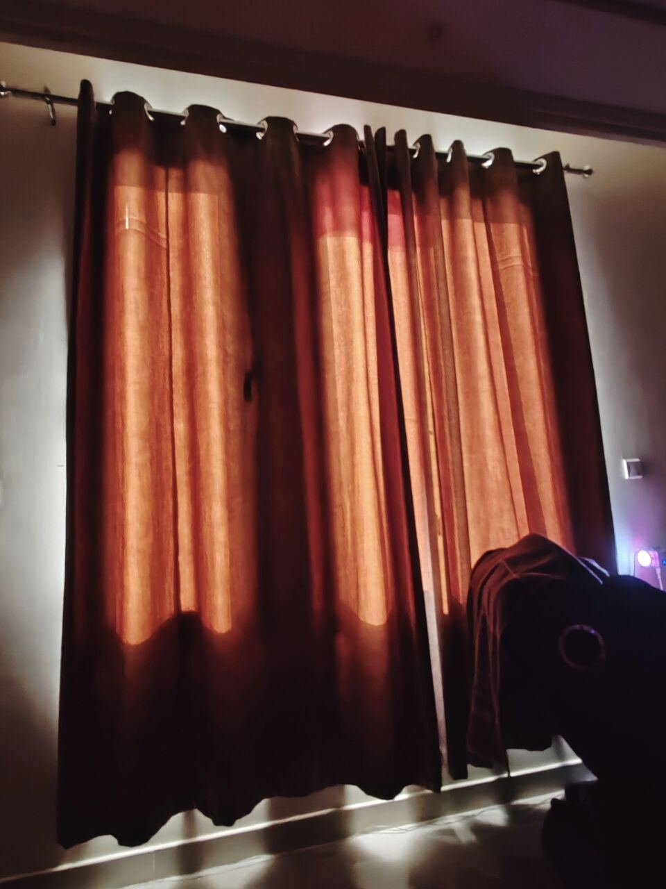 SAR 60, Full Size Brown Curtain