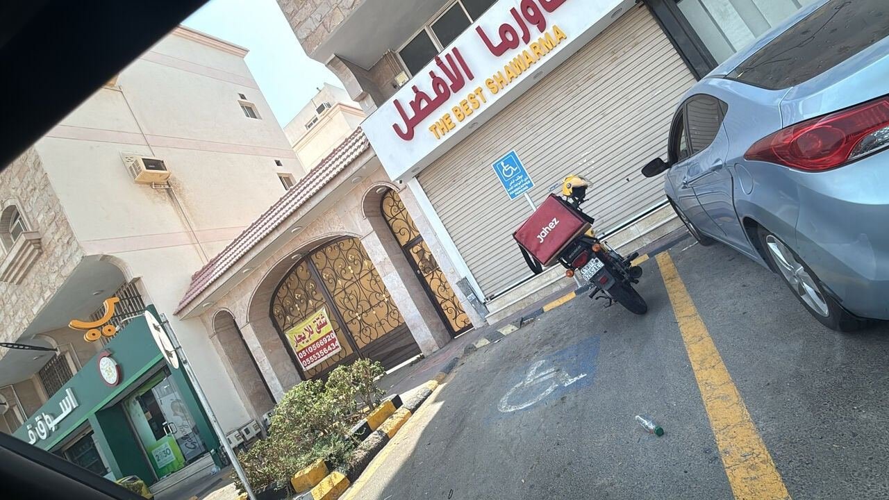 SAR 1000/month, Room Available With Seperate Bathroom And Sharing Kitchen