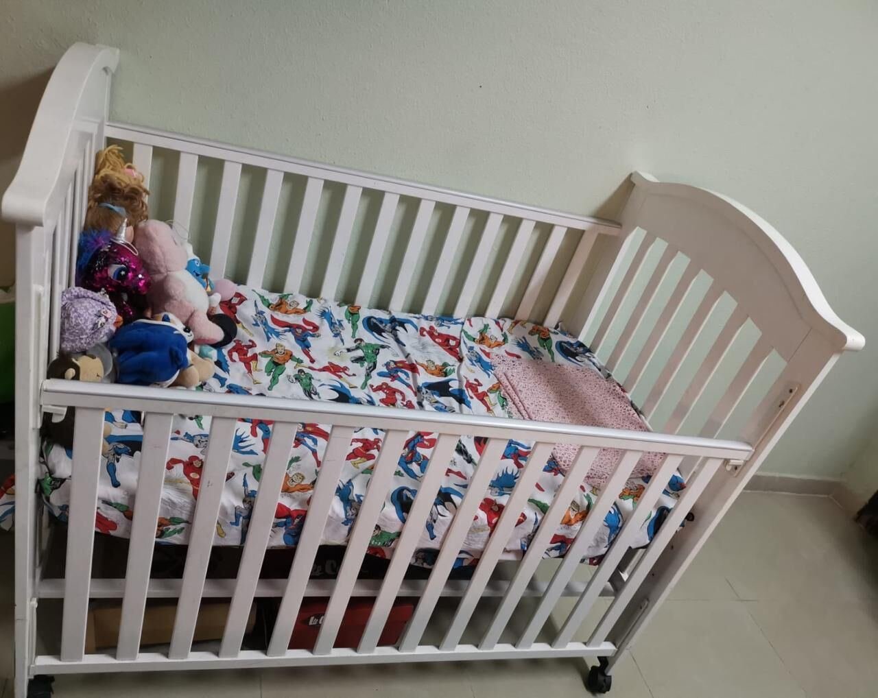 SAR 200, Baby Cot Bed