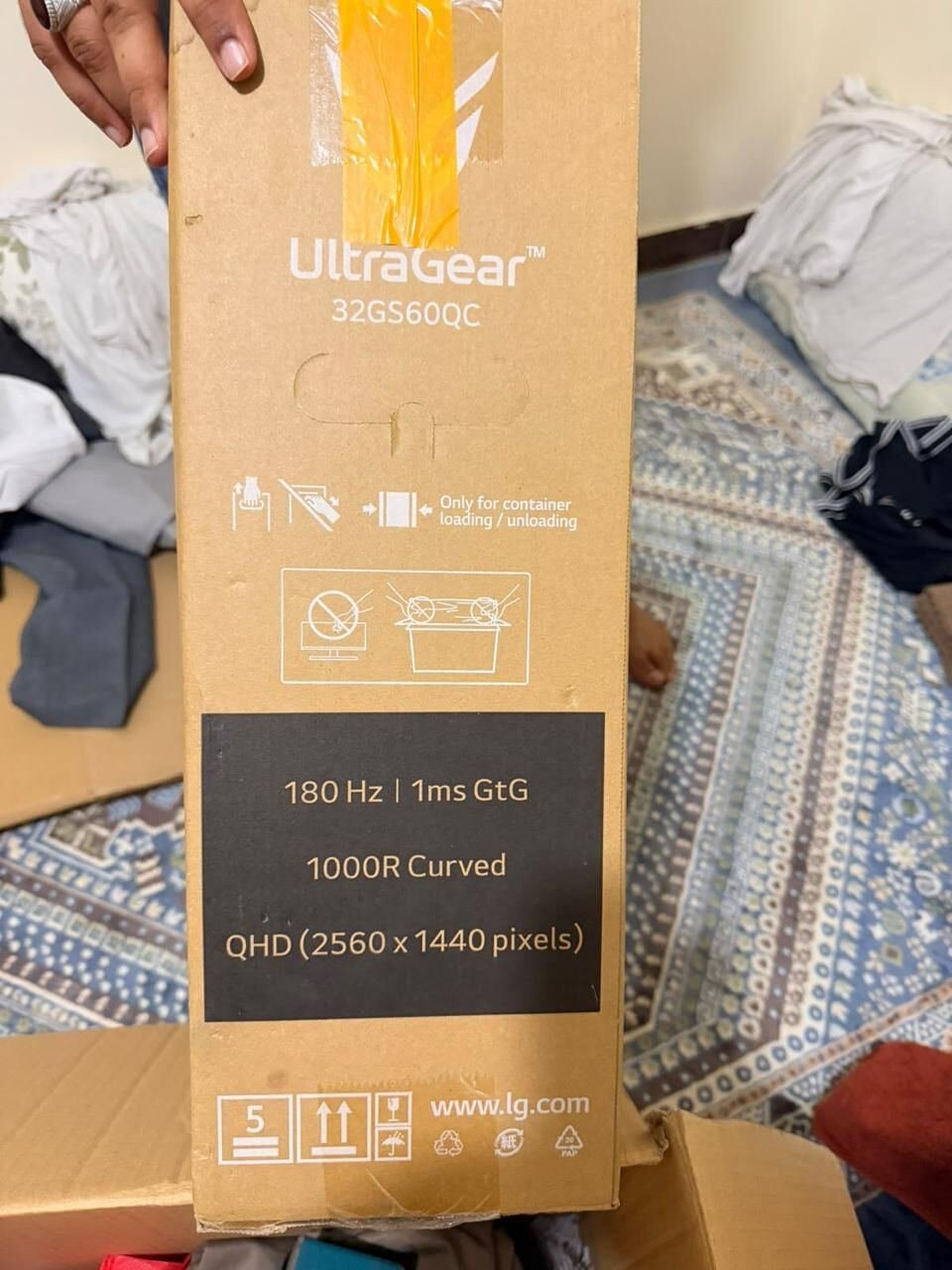 SAR 800, Ultragear 32 Inch 80 Cm/31.5 180Hz