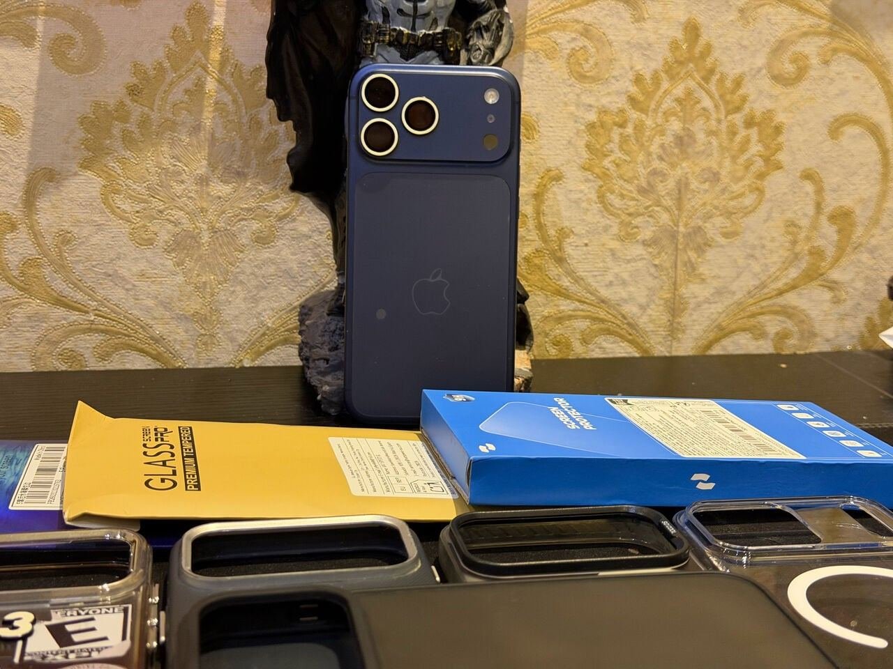 SAR 4050, IPhone 17 Pro Max 256gb