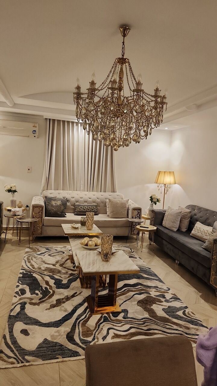 SAR 1500, 11 Seater Sofa Set. Good Condition