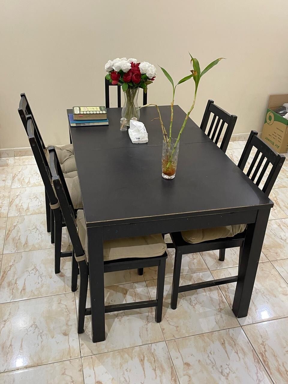 SAR 250, Dining Table