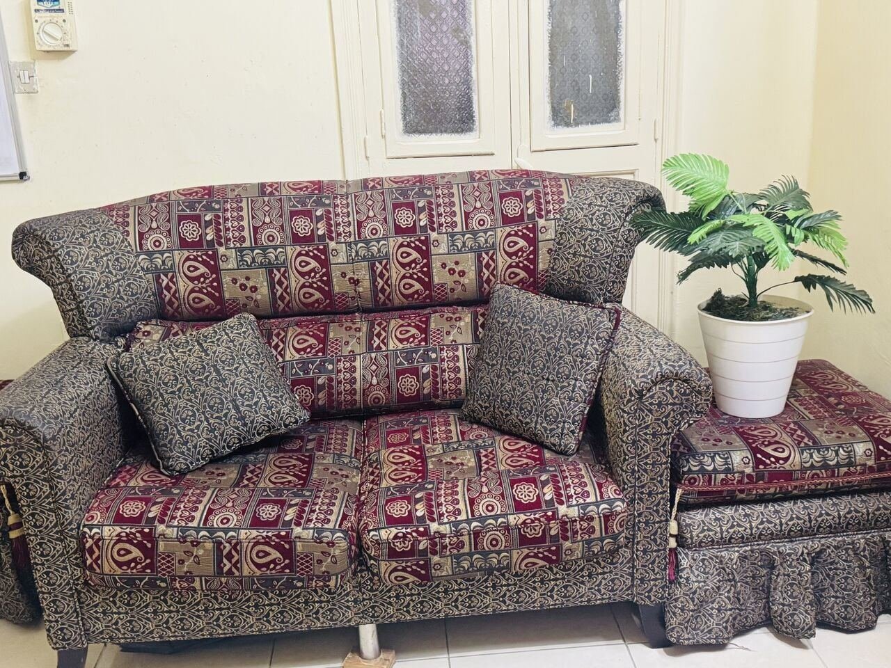 SAR 300, Sofa Set For Sale