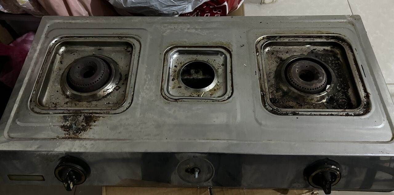 SAR 170, AC, Fridge, Stove & Gas Cylinder