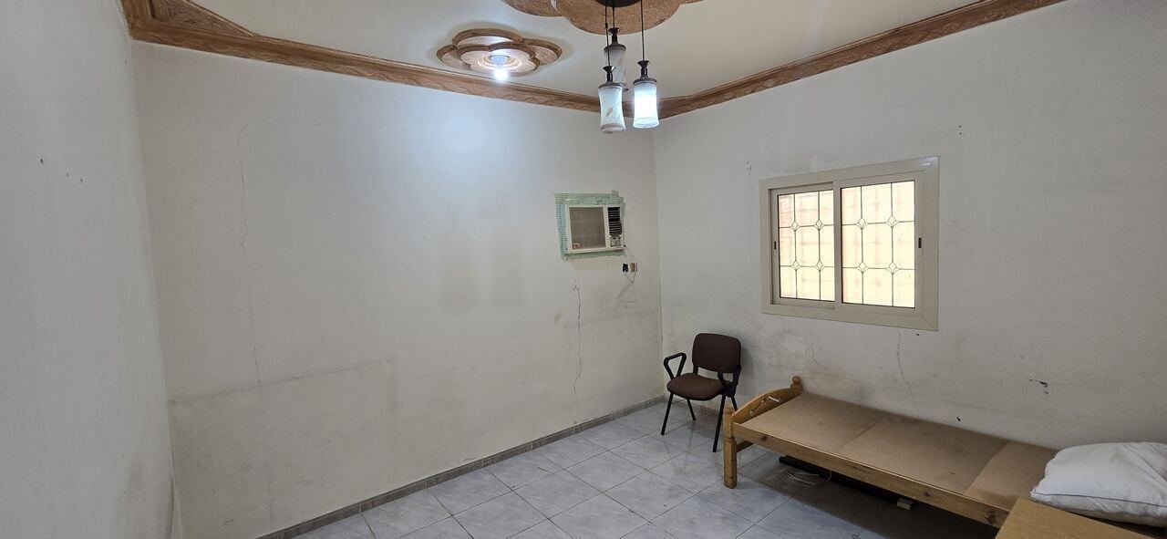 SAR 600/month, 17 Sq. Meter, 600SR Sapret Room Available In Al Aziziyyah