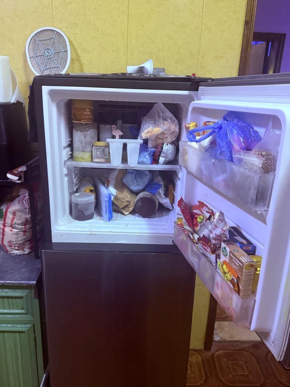 SAR 650, Refrigerator / Fridge