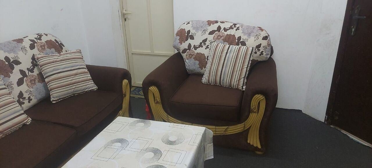 SAR 900, 1AC 2single Beds With Double Bed Mattress And 43"tv
