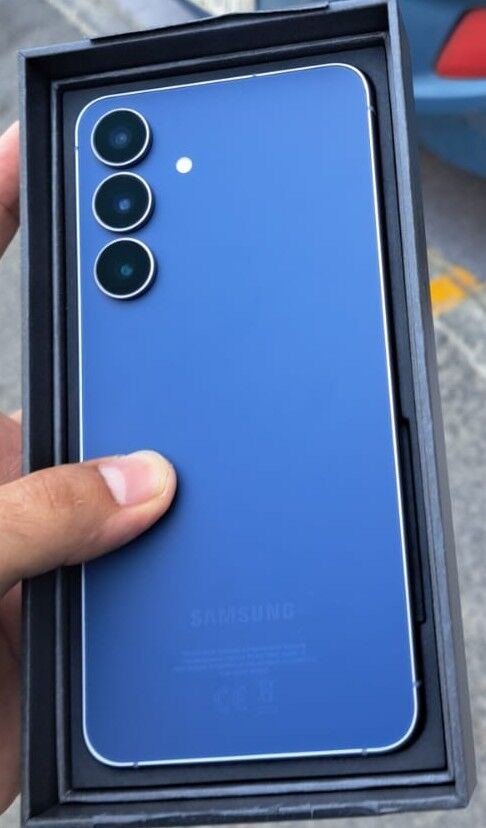SAR 1550, Samsung Galaxy S25 FE (AI Dual SIM 5G Navy 8GB RAM 128GB)