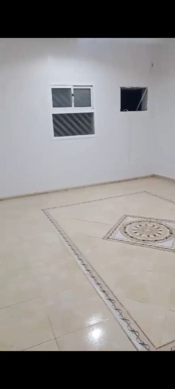 SAR 25000/year, 3 BR, Speciouse First Floor Family Apartment Well Located House Big Size Well Maintain Rooms