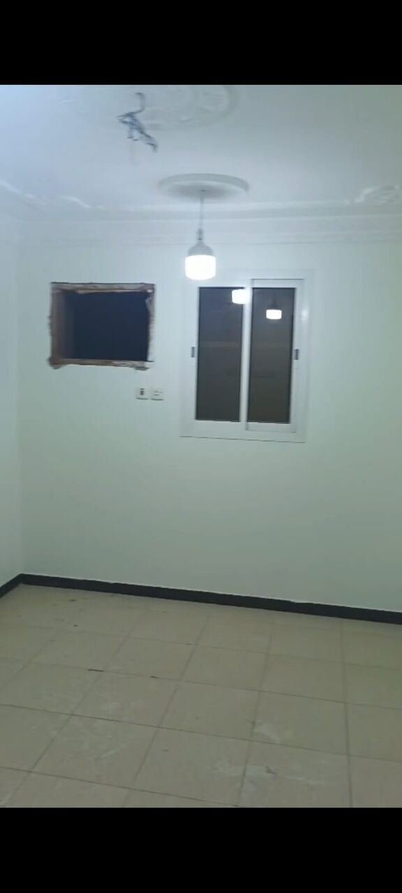 SAR 28000/year, 3 BR, Family Apartment 2nd Floor With Staris Large House 3 Beadrooms 2bath Clean Specious