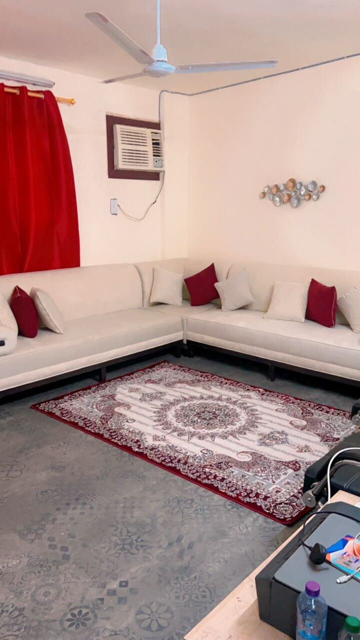 SAR 1350/month, 1 BR, 1 Big Room Neat And Clean + Separate Washroom SAR 1350/-Available For Rent Ground Floor