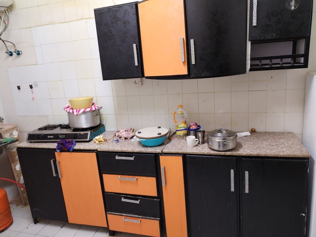 SAR 300, Kitchen Cabinet