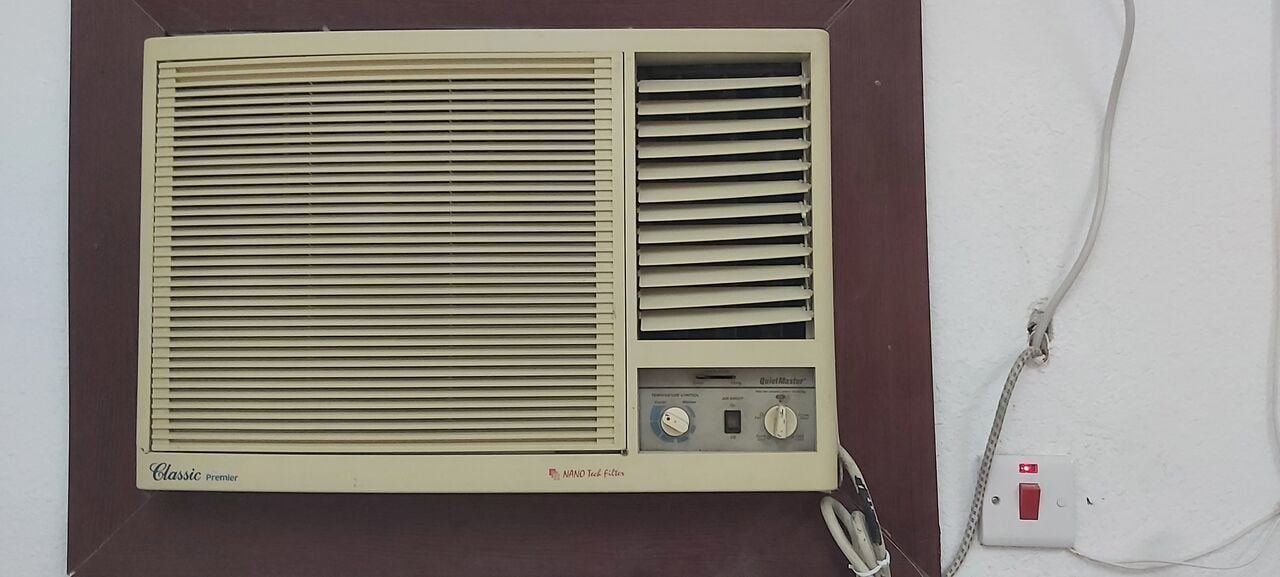 SAR 450, Good Condition AC For Sale