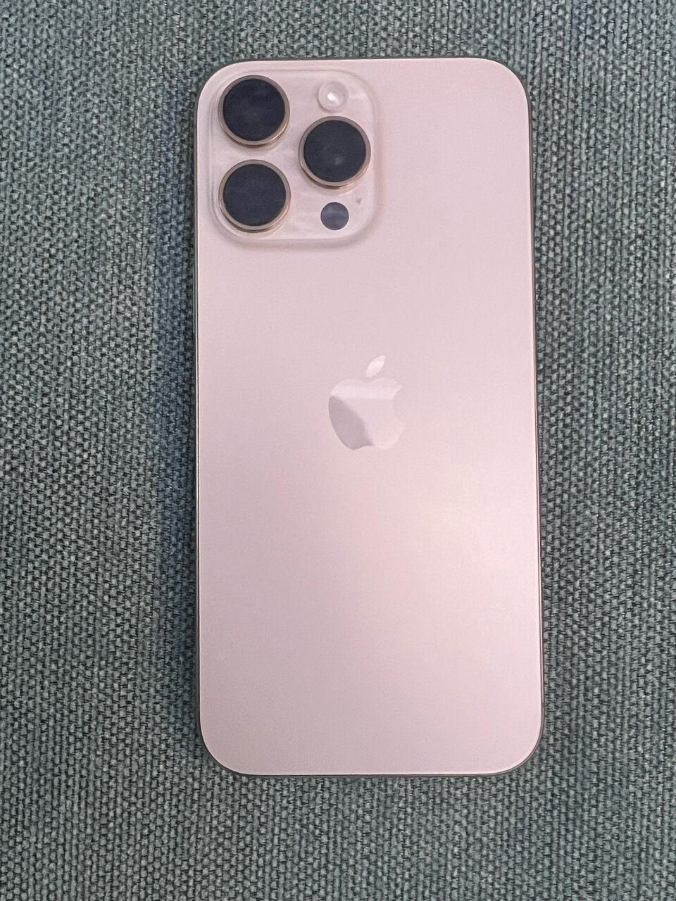 SAR 2999, IPhone 16 Pro Max 256 GB Desert Titanium