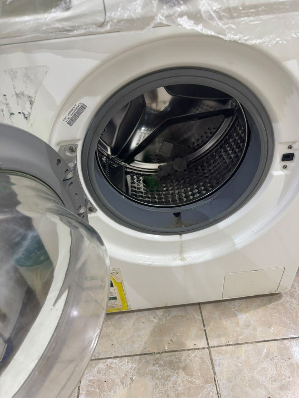 SAR 200, Samsung Front Loader Washing Machine 6 Kg