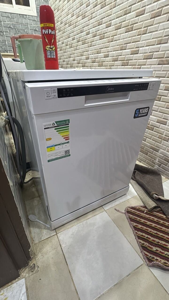SAR 500, Dishwasher Urgent Sell