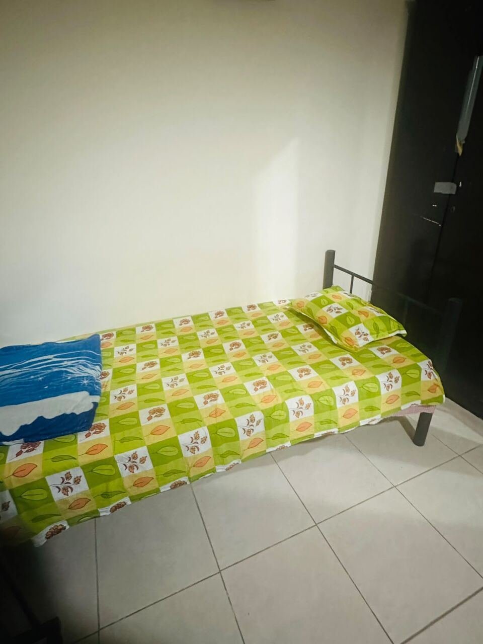 SAR 100, Single Bed With Mattress – Good Condition – Makkah