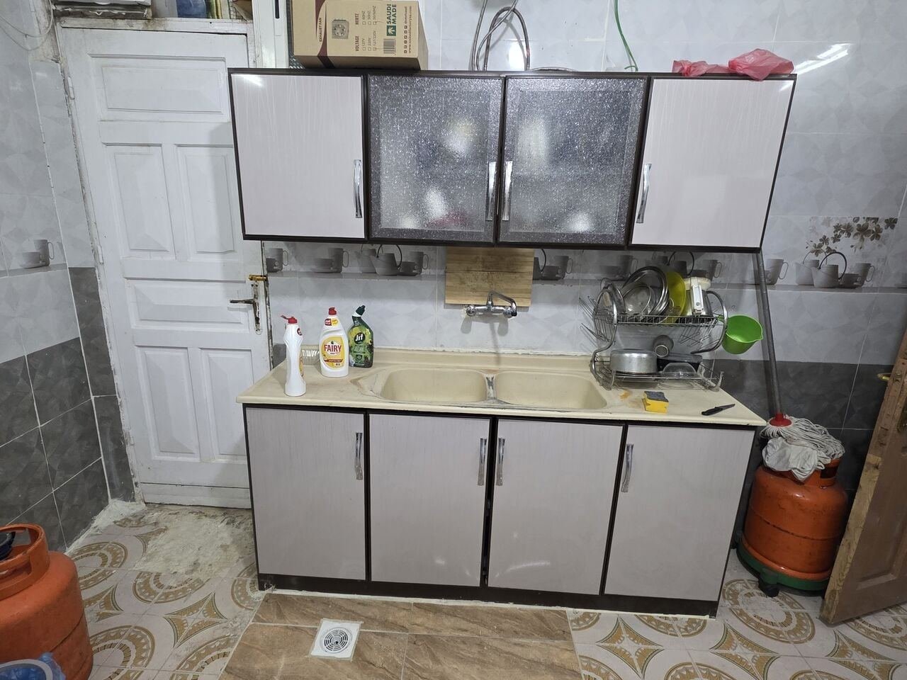 SAR 2000, Householding Items
