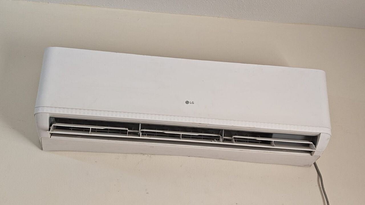 SAR 1600, LG Split AC