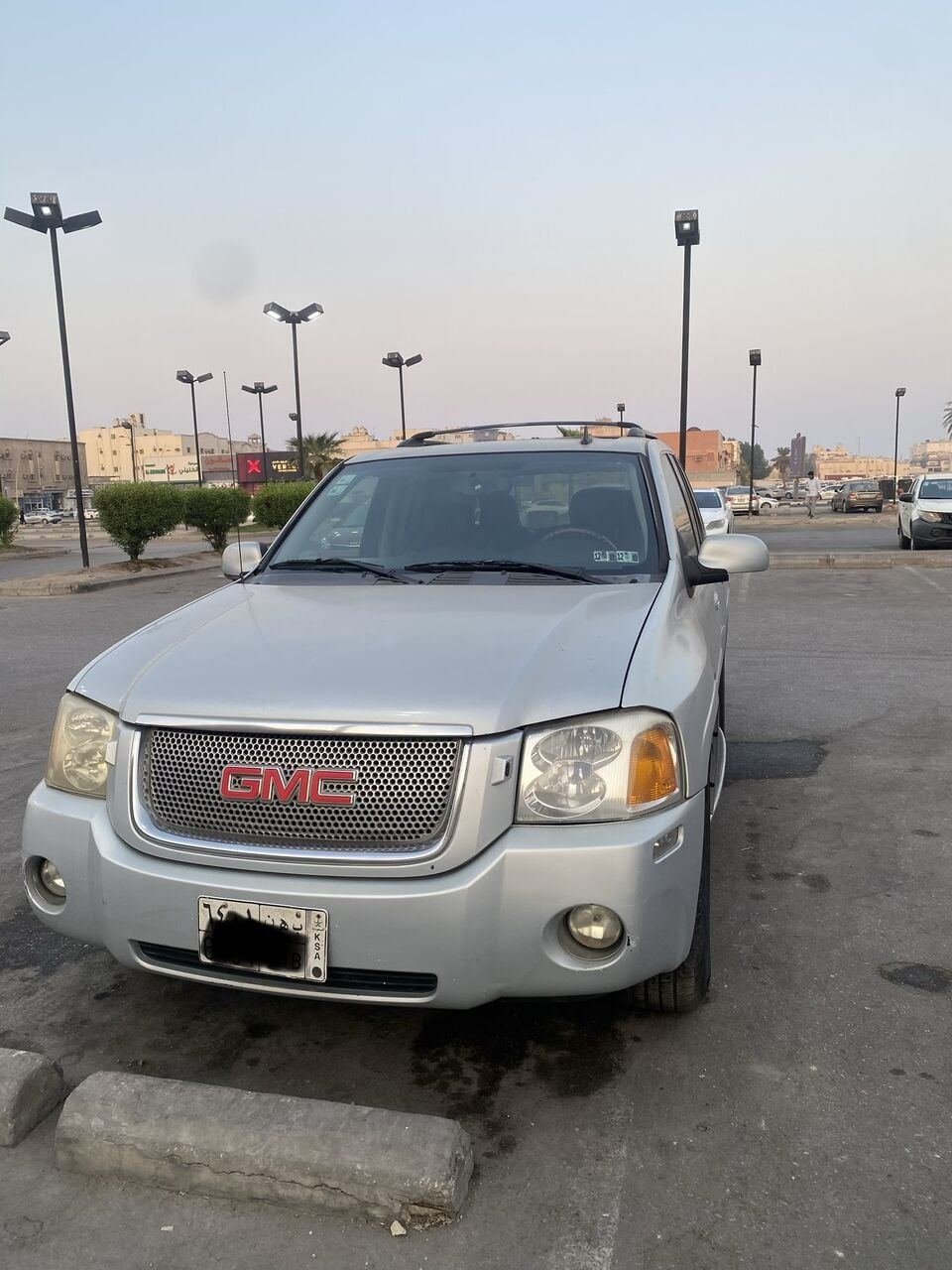 SAR 2700, Gmc Envoy, 2005, Automatic, 2450009 KM, For Rent.
