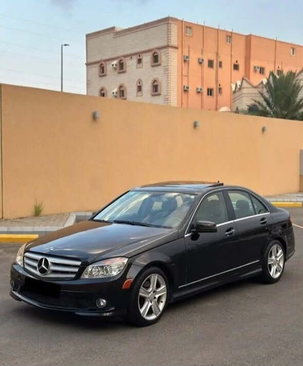 SAR 23000, Mercedes-Benz C-Class, 2010, Automatic, 304000 KM, Mercedes Benz C300 Six Cylinders Panoramic Roof In Perfect