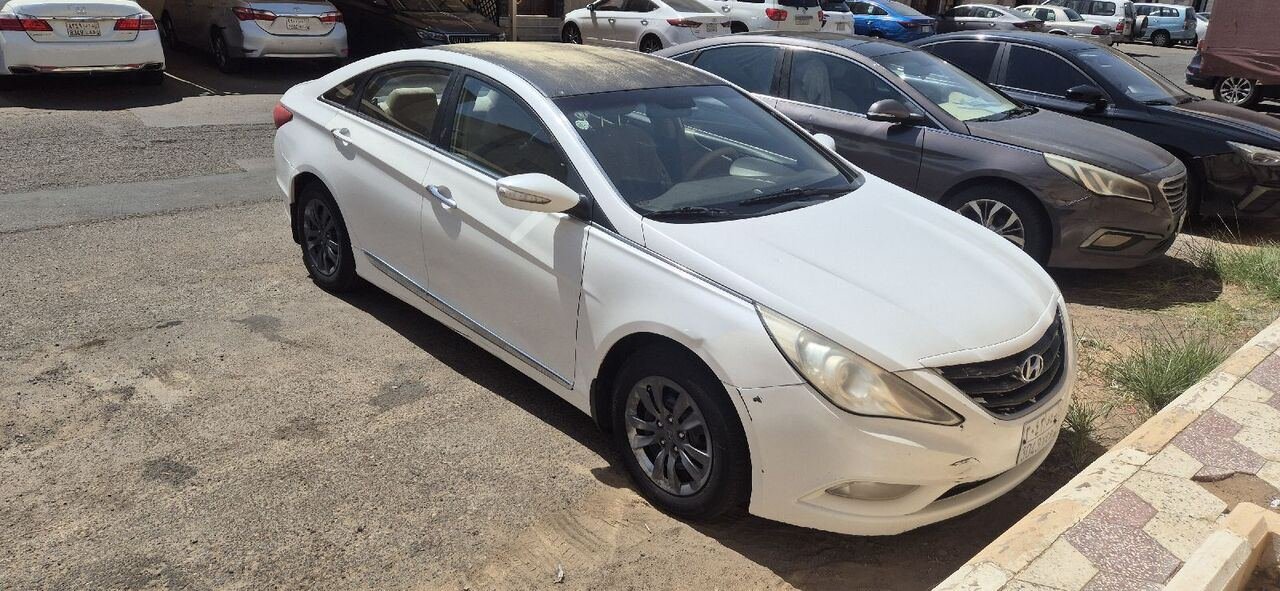 SAR 18000, Hyundai Sonata, 2012, Automatic, 283000 KM, - White / 283,000 Km / Clean Interior (Tabuk)