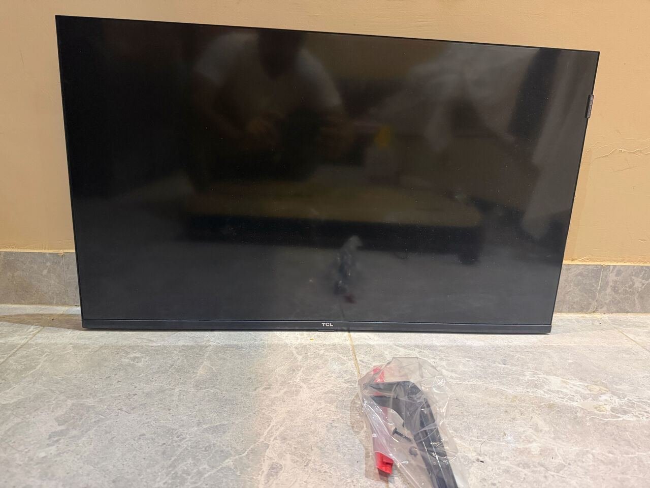 SAR 250, TCL 32” Smart TV – Excellent Condition – SAR250