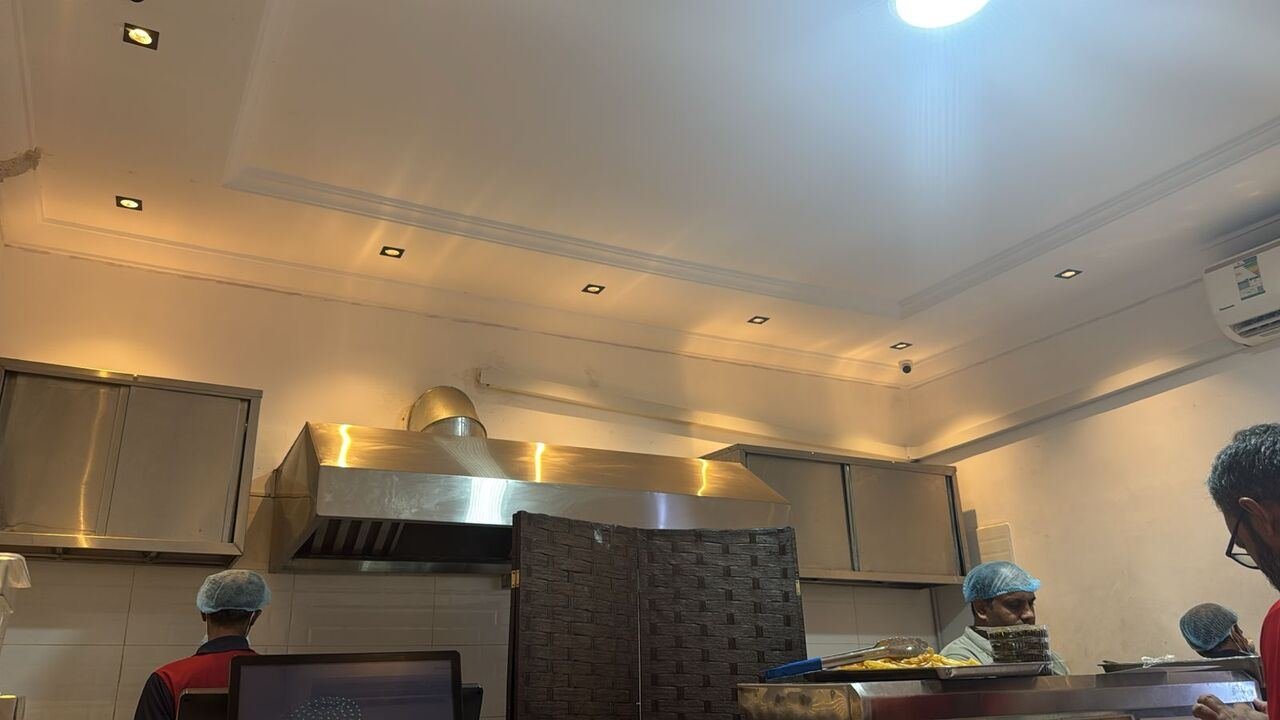 SAR 10, Steel Kitchen Hod Mosora