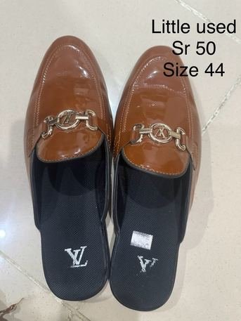 SAR 80, Shoes