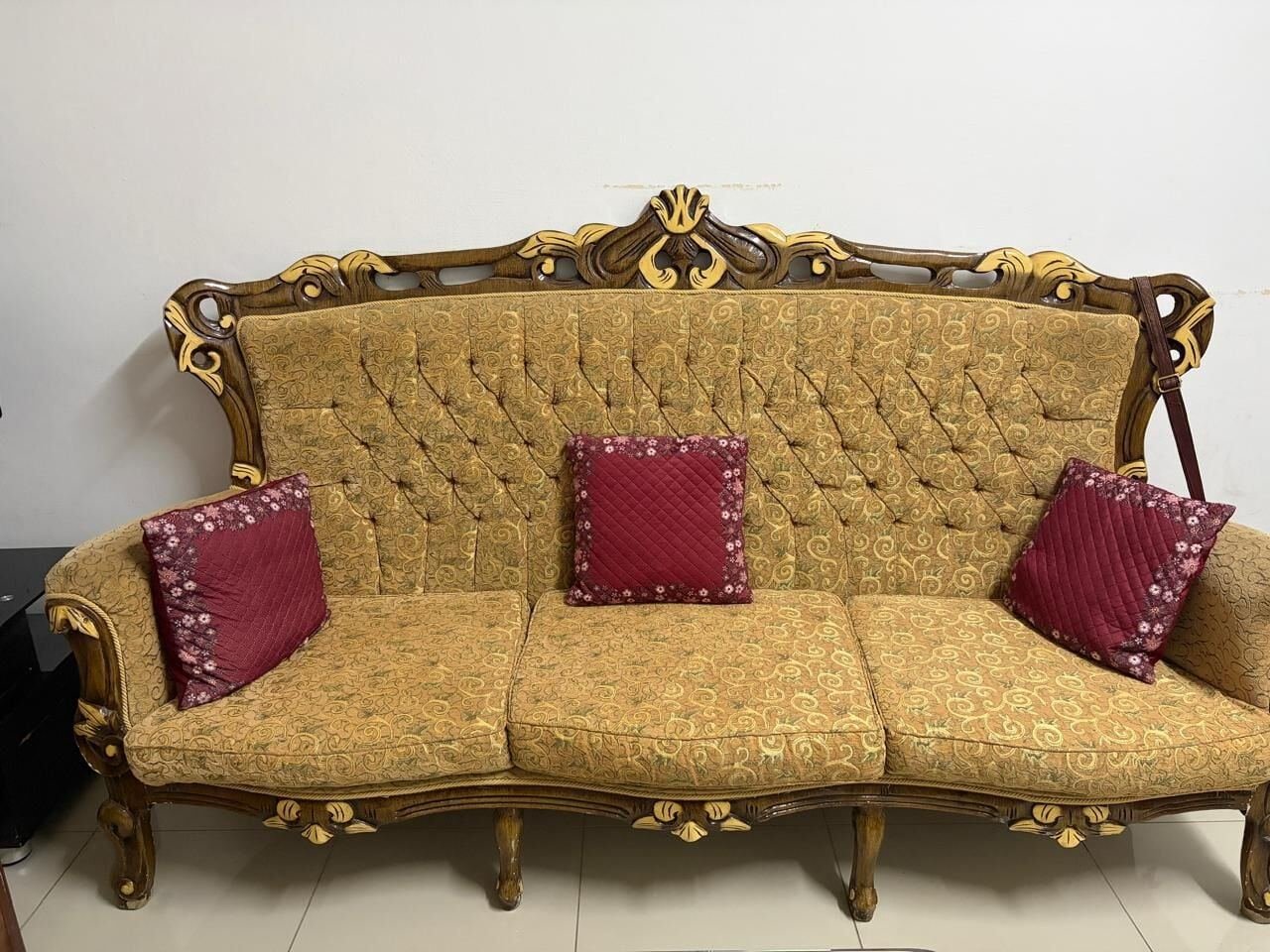 SAR 600, Two - Sofa 9-Seater & 3 Seater