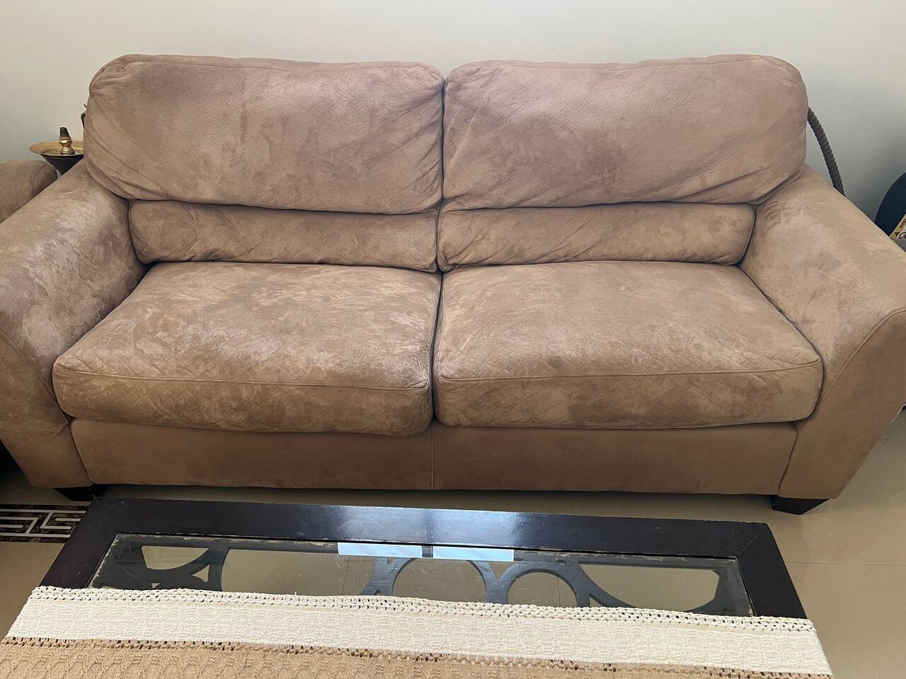 SAR 450, 6 Six Seater Sofa