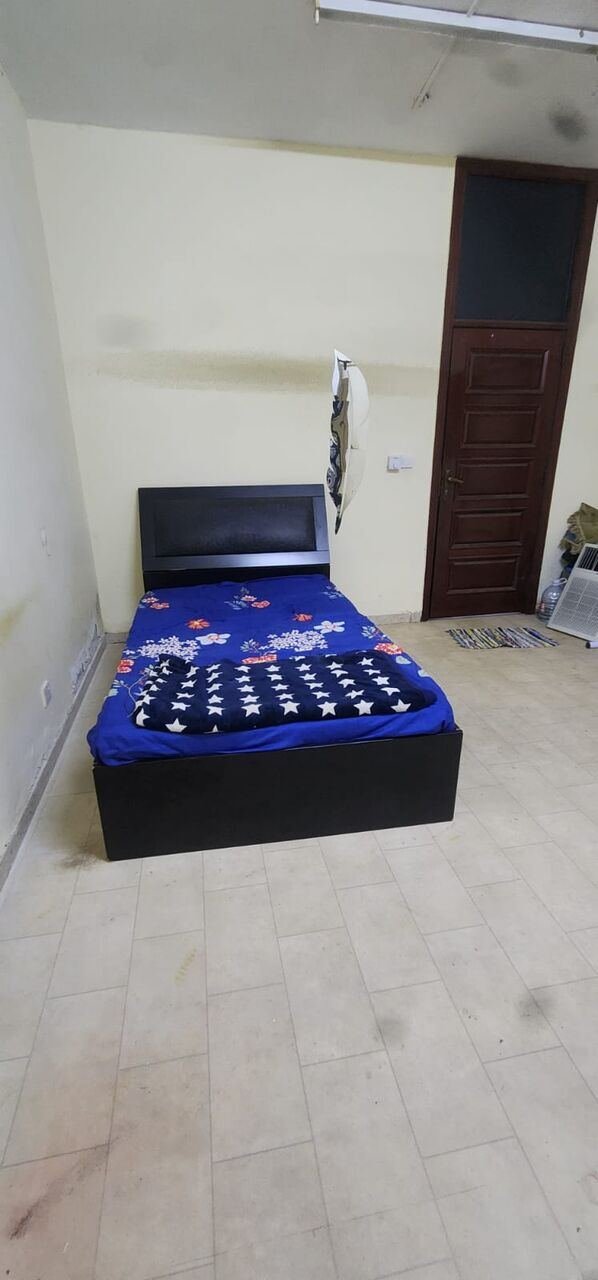 SAR 800/month, Single Room Available (Urgent)