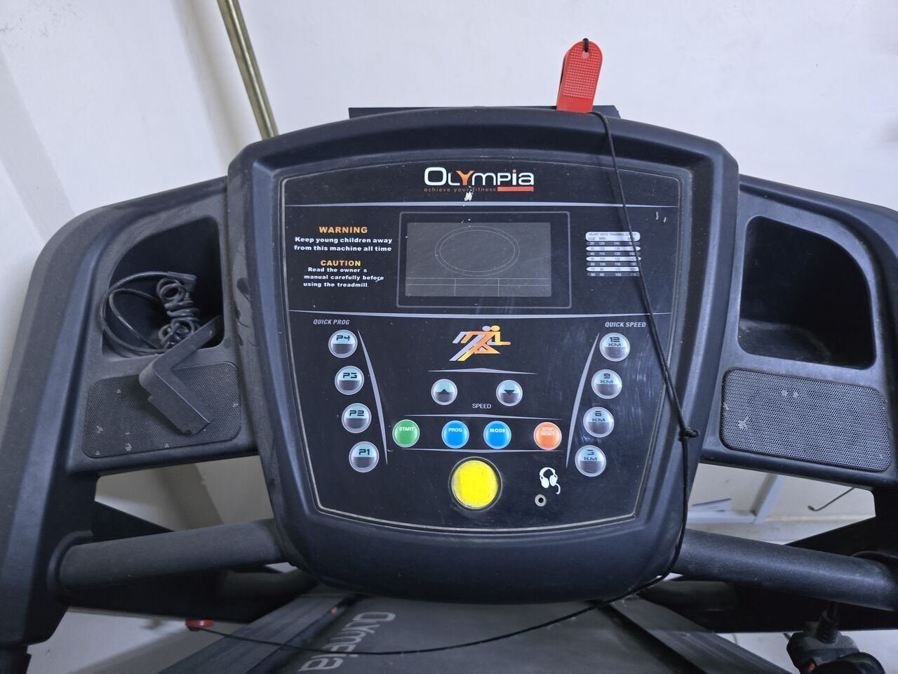 SAR 550, Dining Table And Treadmill For Sale